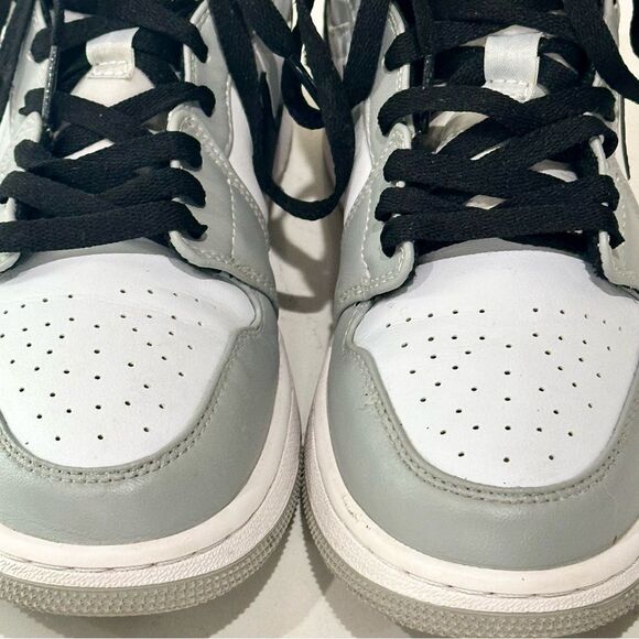 Nike Air Jordan 1 Mid Light Smoke Gray 2020 [554724-092] size 7 - Picture 6 of 12